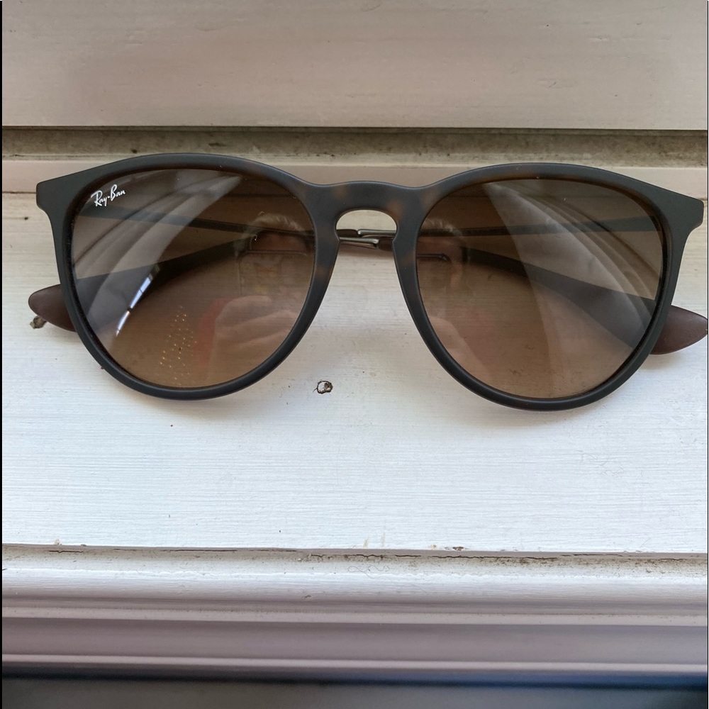 Erika style Ray Bans